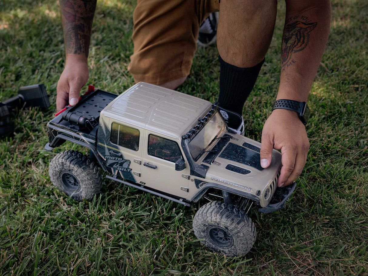 Axial 1/10 SCX10 III Motobilt Waypoint Jeep JT Gladiator 4X4 RTR - Pre Order - Expected late September