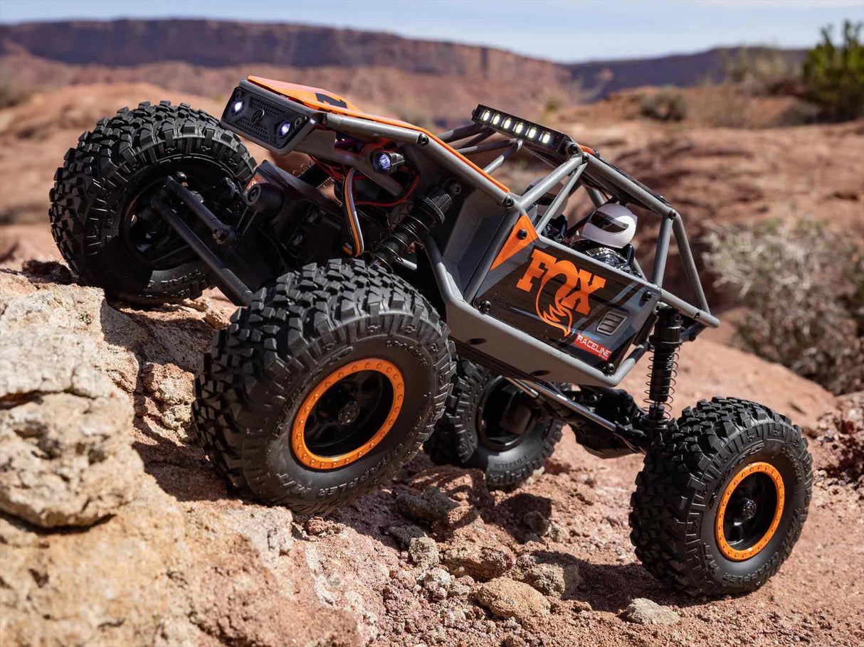 Axial 1/18 UTB18 Capra 4WD Unlimited Trail Buggy RTR - Orange