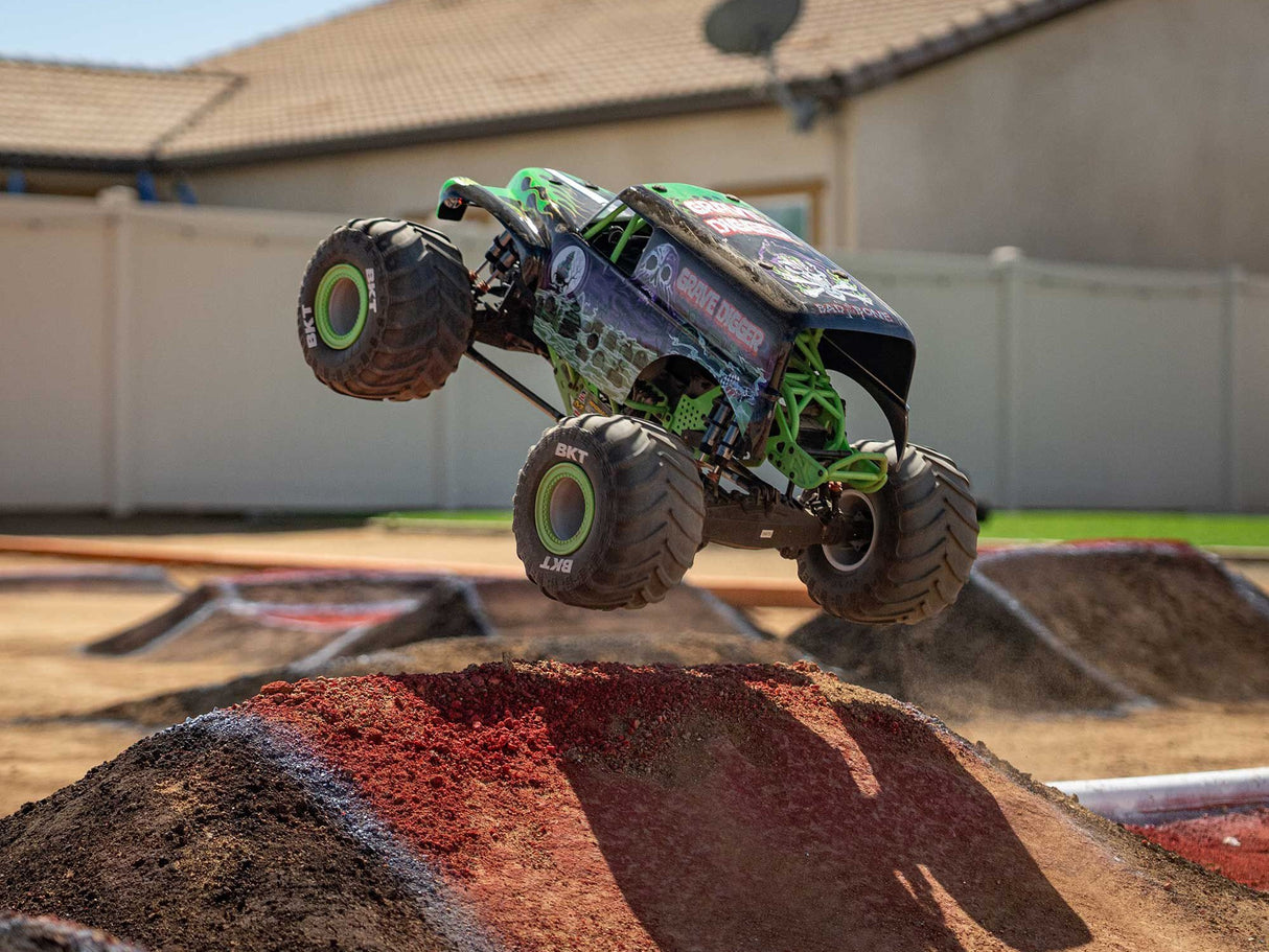 Losi 1/8 Grave Digger 4WD Solid Axle Monster Truck Ready to Run - PRE-ORDER - EXPECTED EARLY JUNE