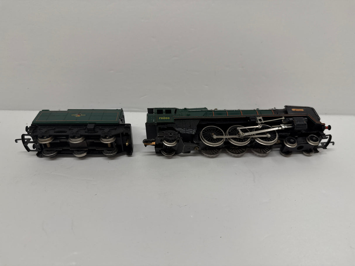 Hornby OO Gauge Rail Road Britannia 70000 Loco & Tender  - SECOND HAND