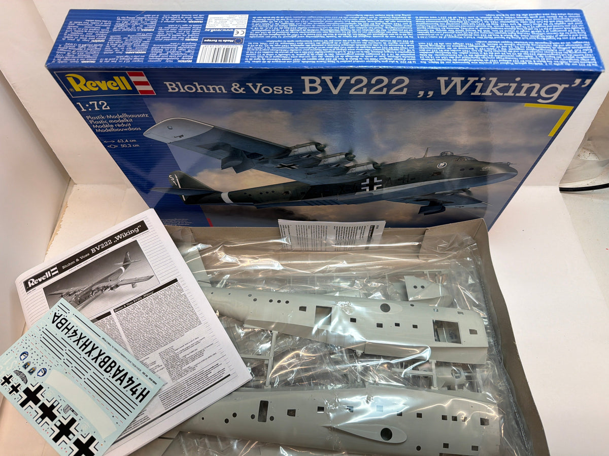 Revell Plastic aircraft kit Blohm & Voss BV222 Wiking 1:72 04383 Opened but complete