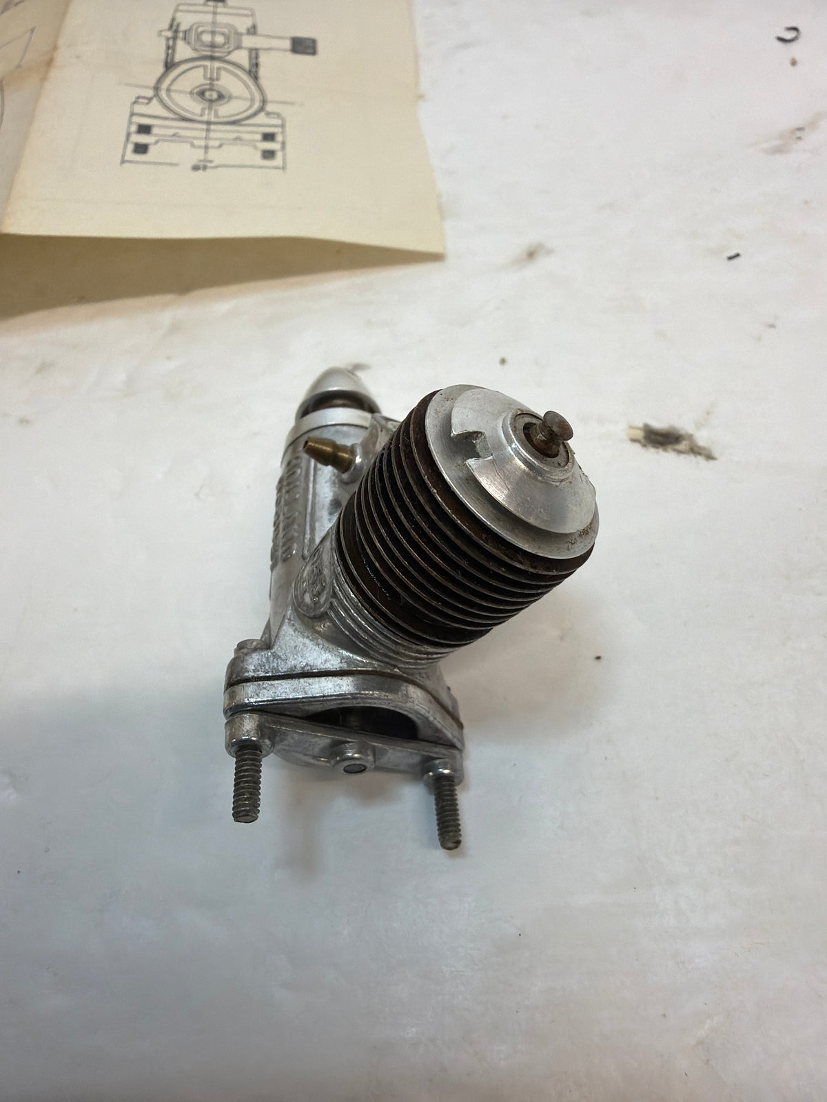Holland Hornet 051 2-Stroke Glow Engine R/C Aircraft Engine – new Second hand (Box 162)