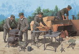 DRAGON 1/35 Sd.Kfz.250 Engine with Mechanics