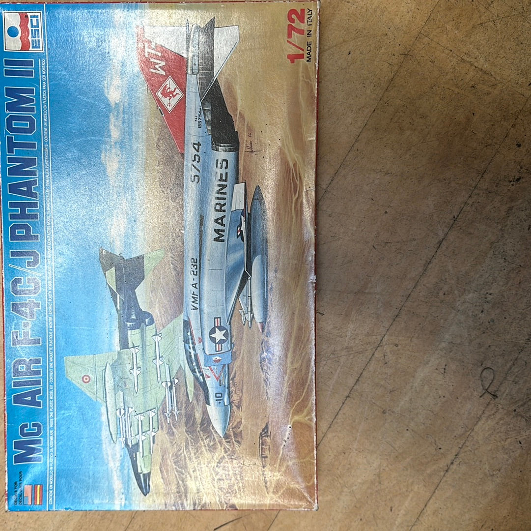 Vintage Esci Phantom 2 F-4 C/J 1:72 plastic kit 9031