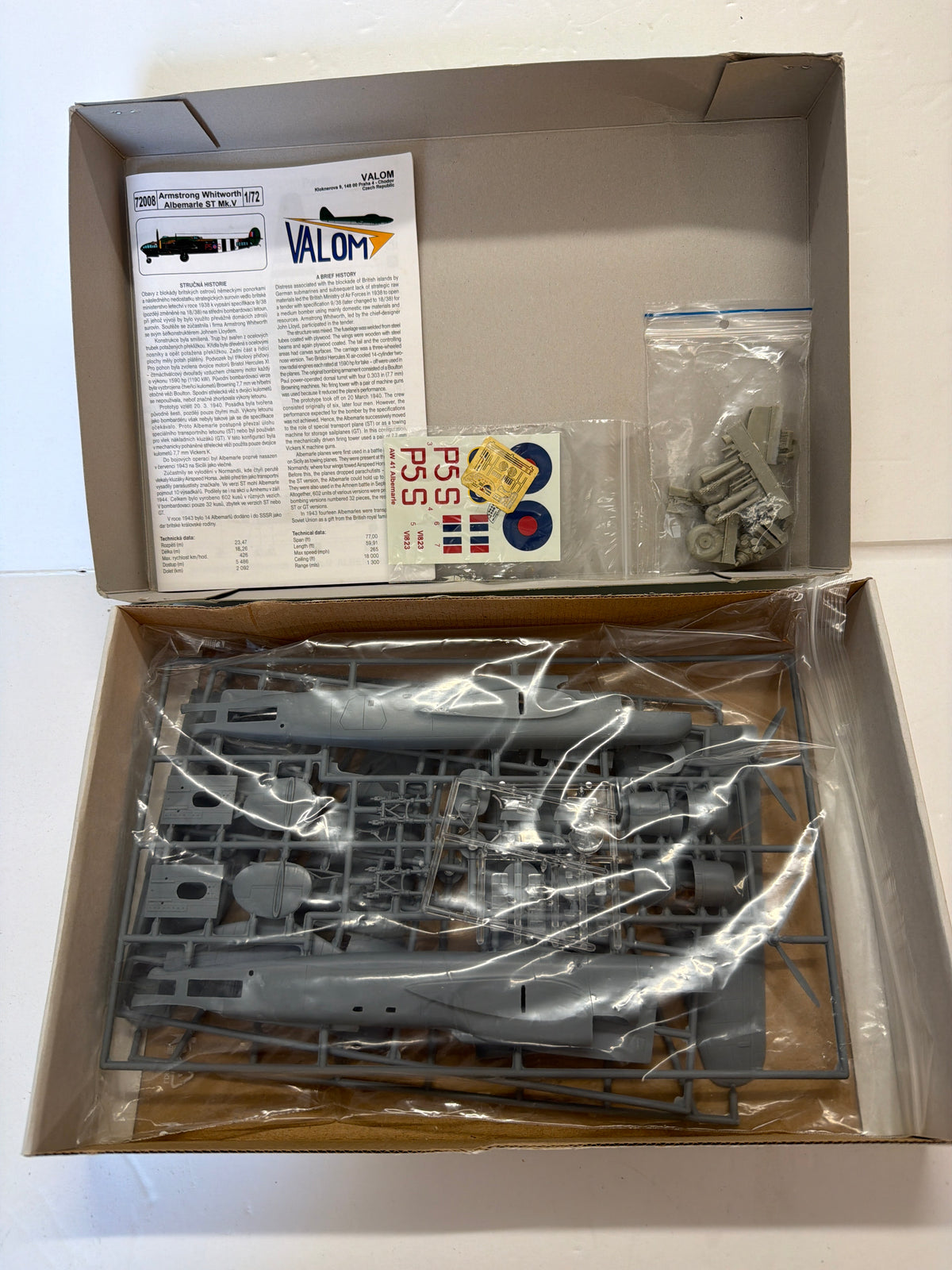 Valom Armstrong Whitworth Albemarle ST MK.V 1:72 Plastic Model Kit