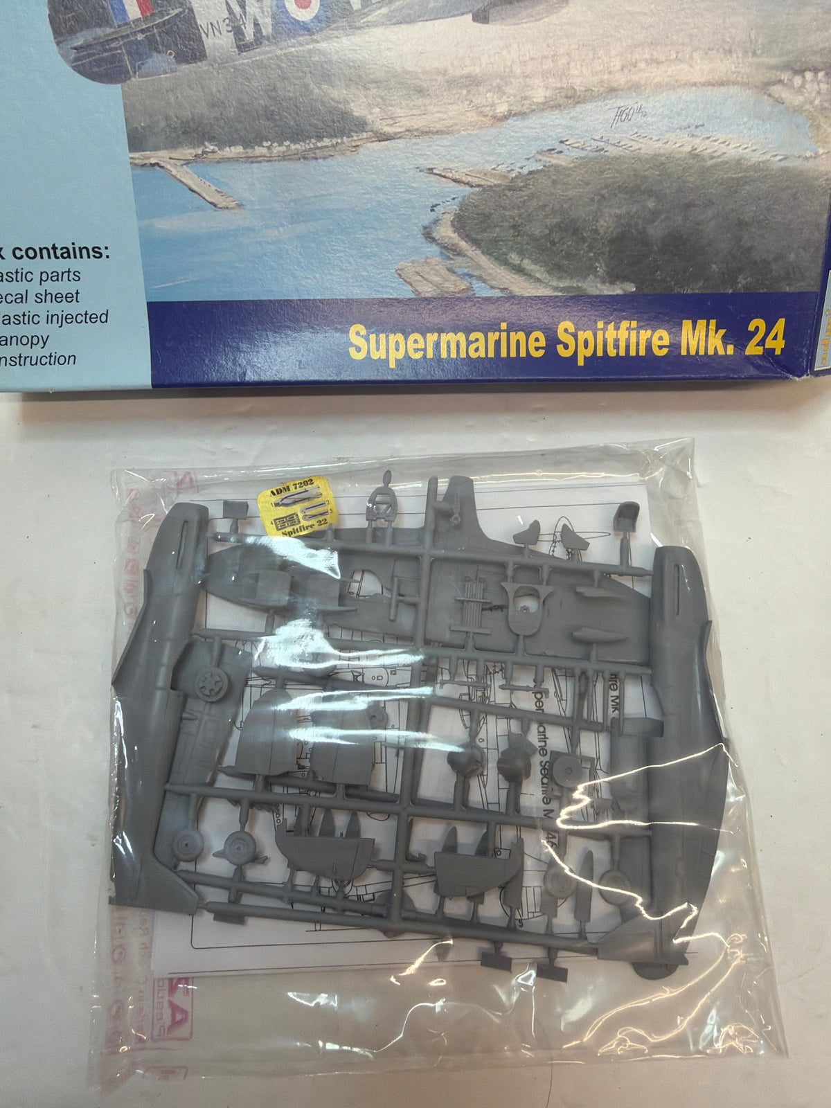 Admiral Supermarine Spitfire Mk.24 1/72 ADM7203 Plastic Model Kit Vintage