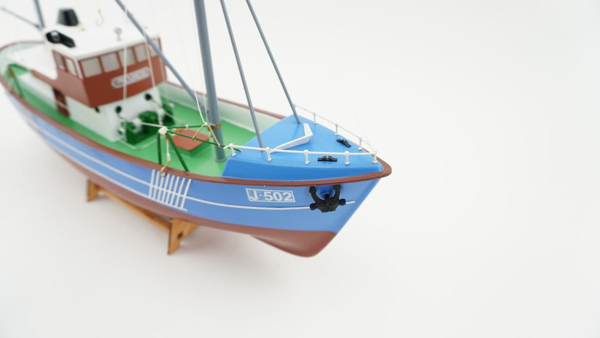 Billing Boats 1:60 Progress Kit - plastic hull 461035 (B240)