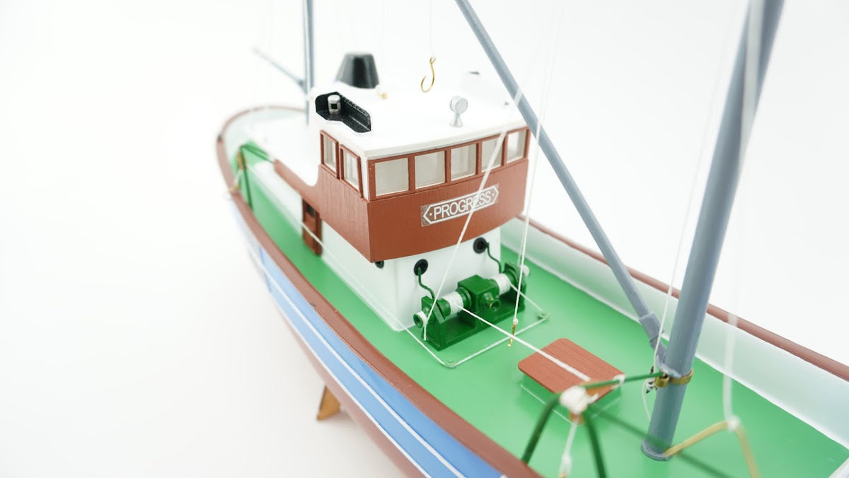 Billing Boats 1:60 Progress Kit - plastic hull 461035 (B240)