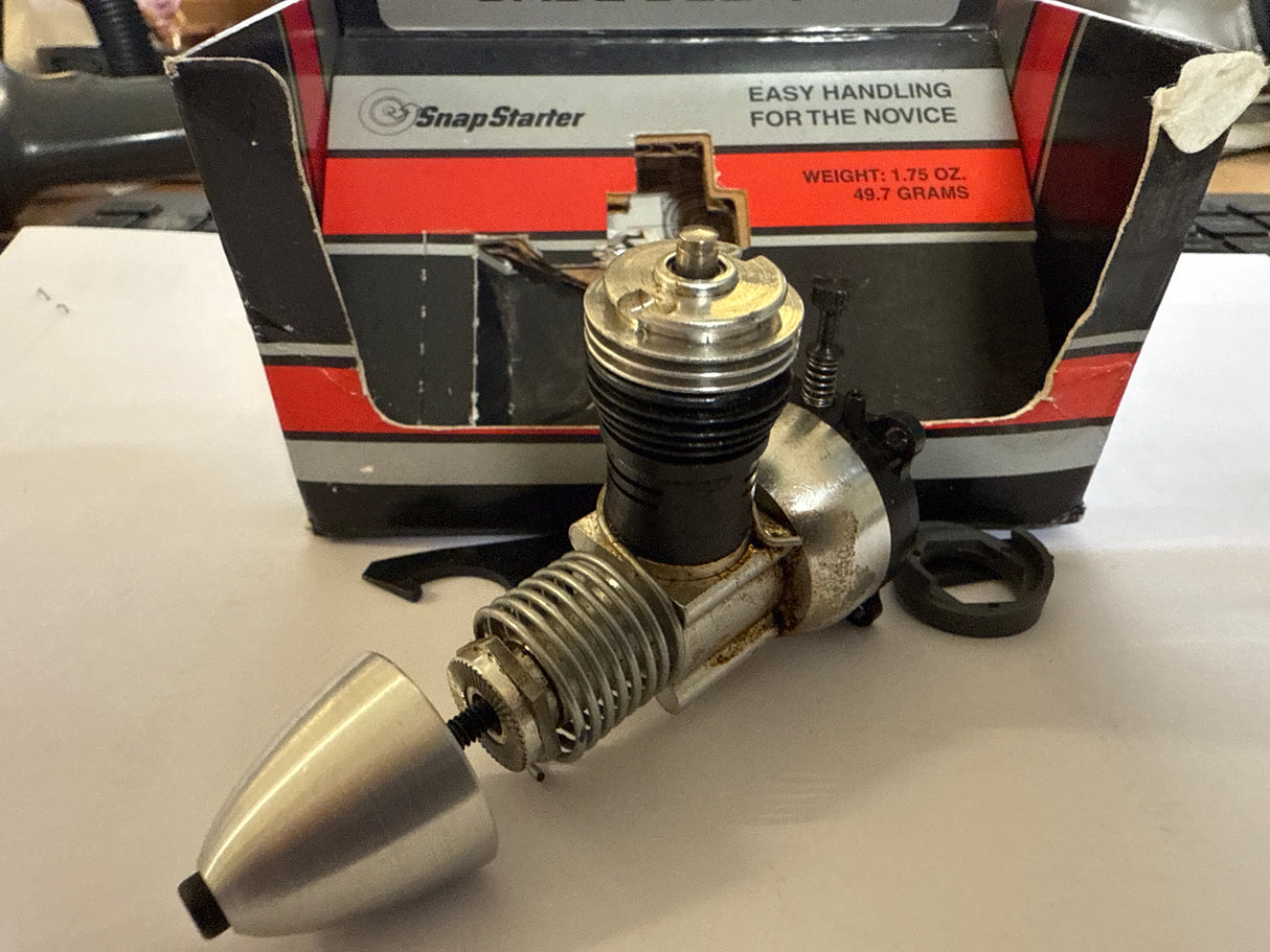 Cox Baby Bee 049 Engine Boxed with Aluminium Spinner Prop Nut - SECOND HAND (Box 63)