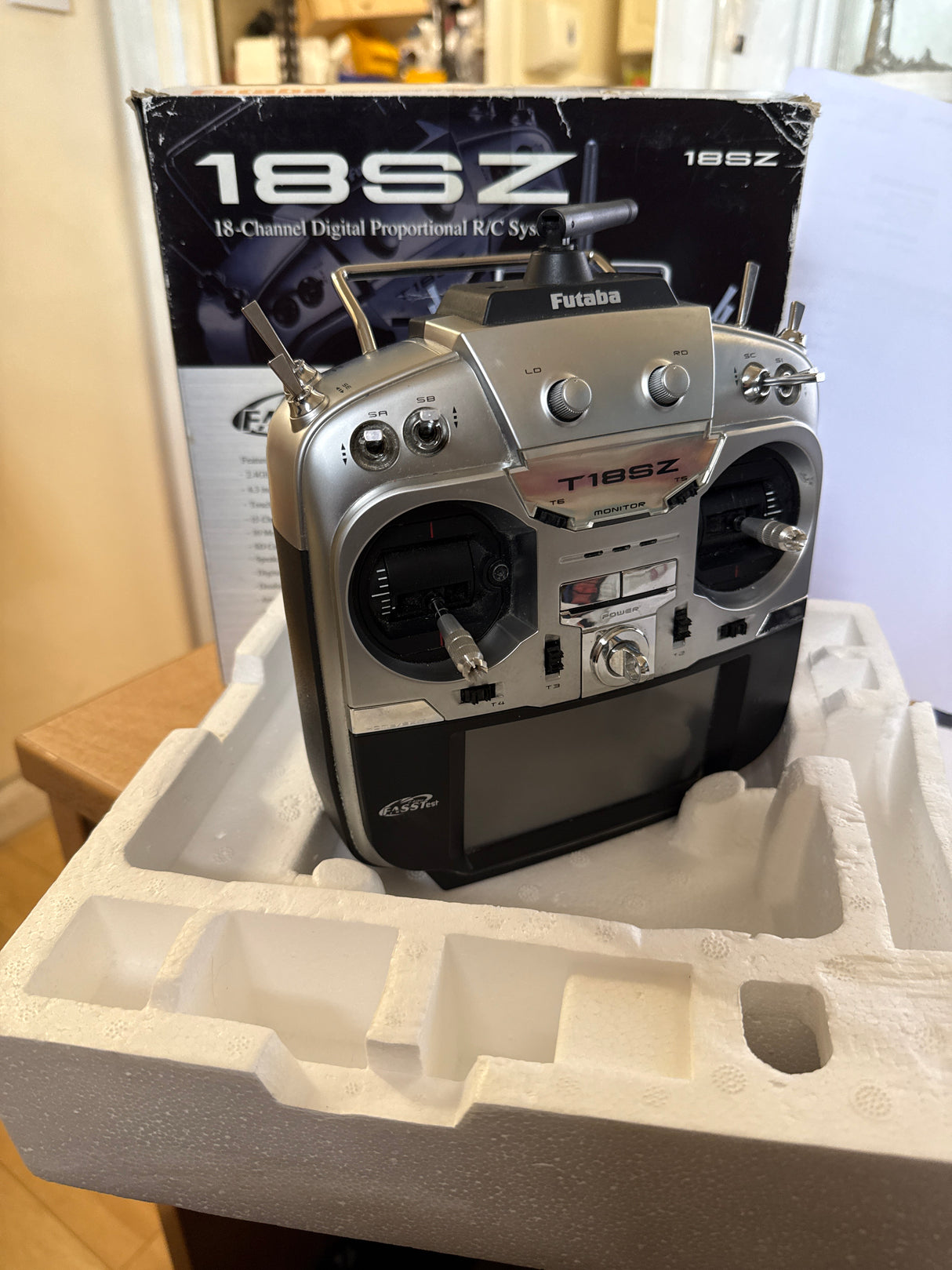 Futaba 18SZ 18-Channel Transmitter - Mode 2 - SECOND HAND