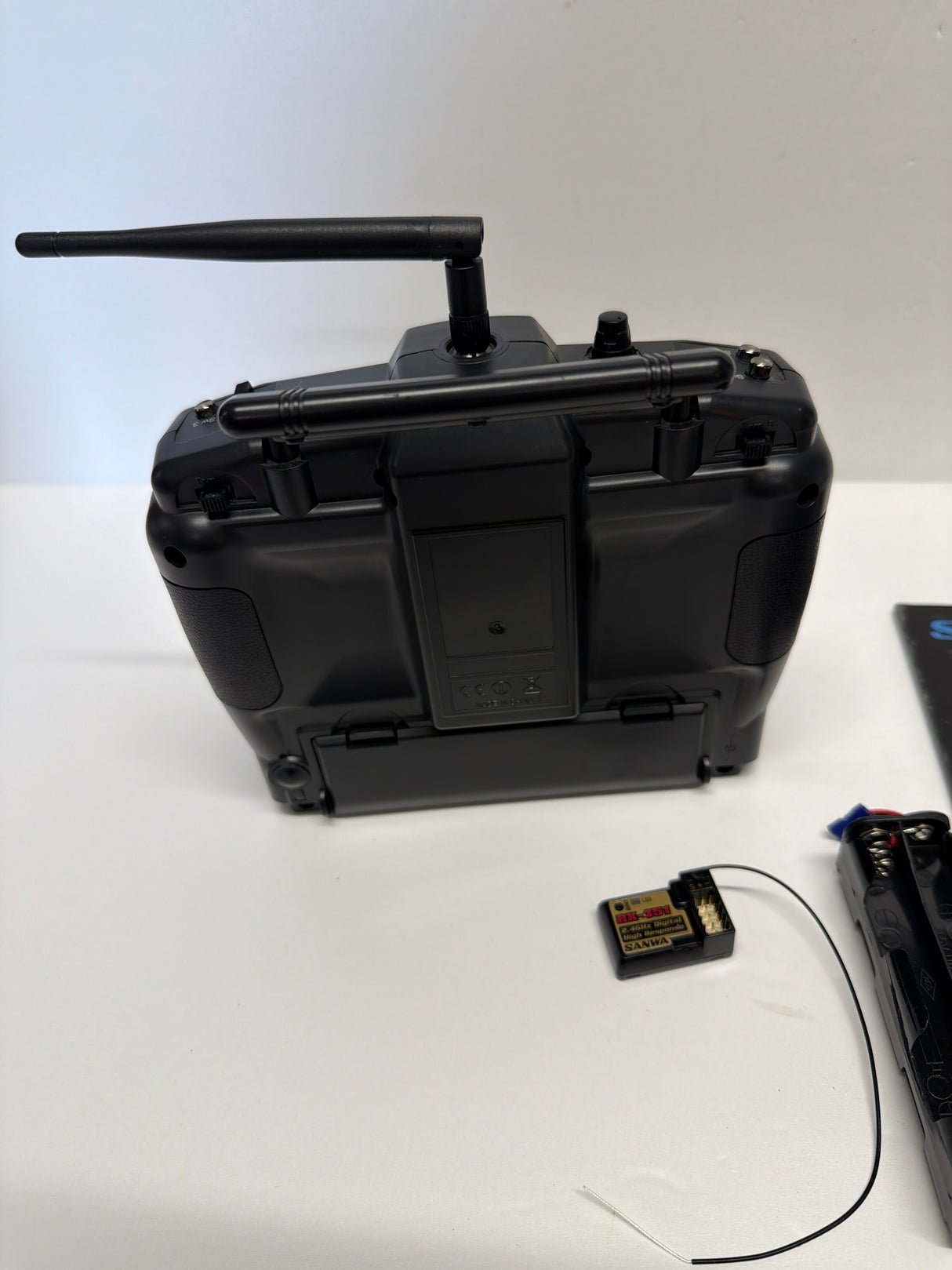 Second Hand Sanwa Exzes X Transmitter + 1 x 451 Reciever