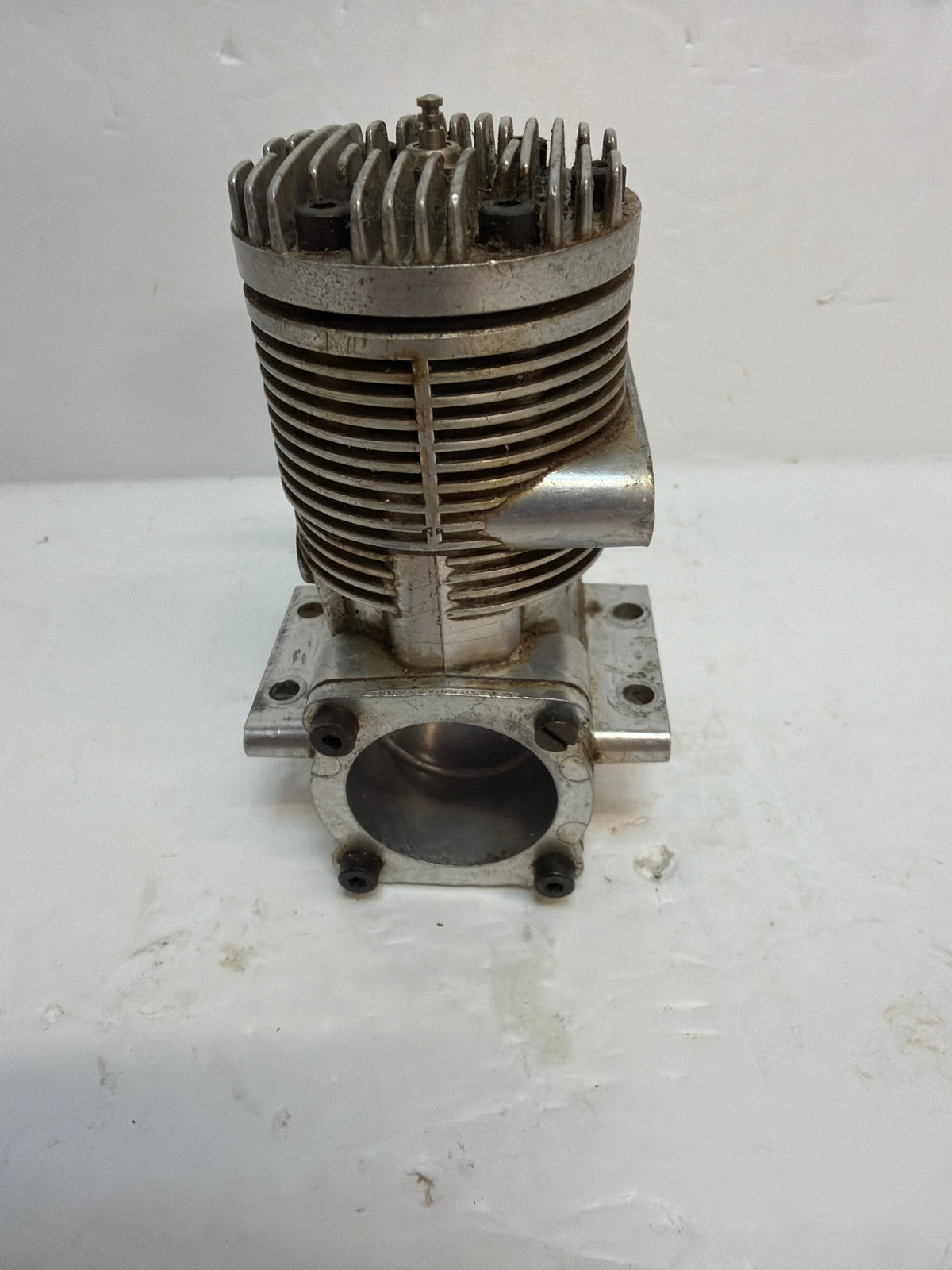 HP 61 2-Stroke Glow Engine R/C Aircraft Engine – Second hand (Box 162)