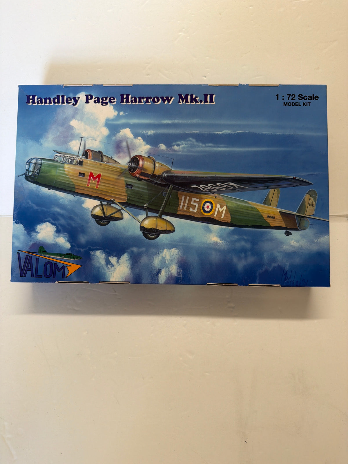 Valom Handley Page Harrow MK.II 1:72 Plastic Model Kit