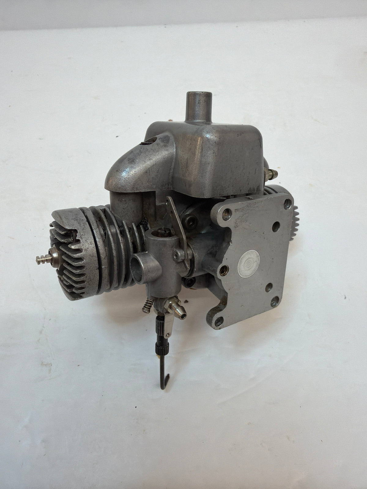 G-Mark .30 Twin is a 0.3019 cu in cool silencer Second Hand
