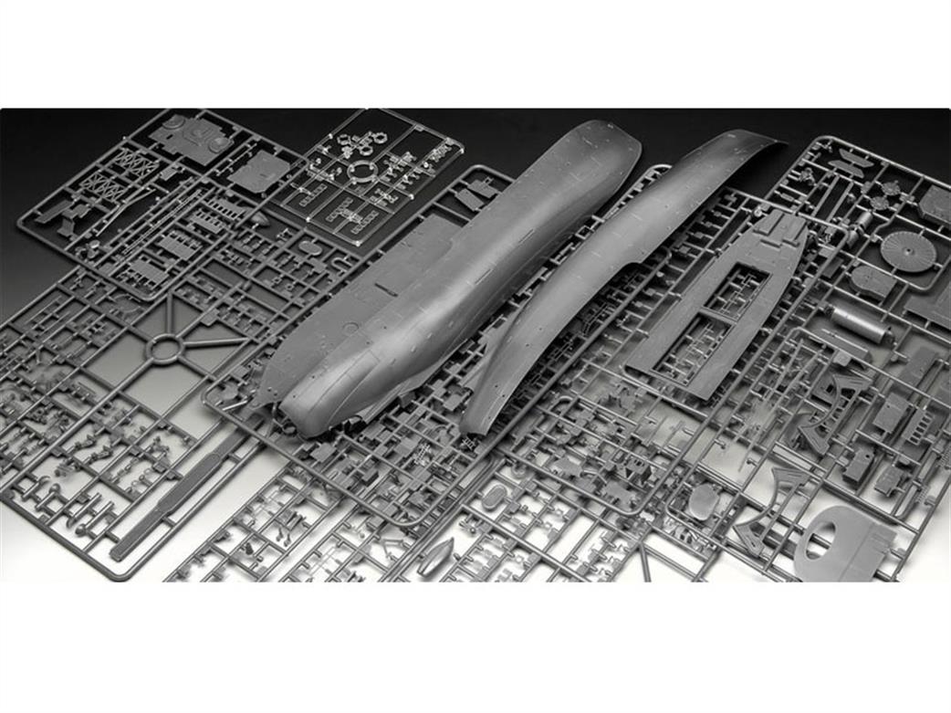 Revell 1/144 HMS Buttercup Flower Class Corvette Kit 05158