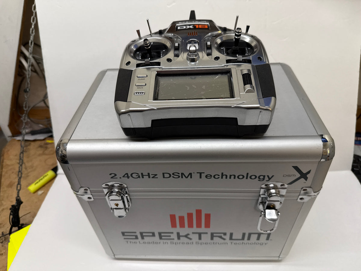 Spektrum DX18 18-Channel DSMX Transmitter with Case - Second Hand