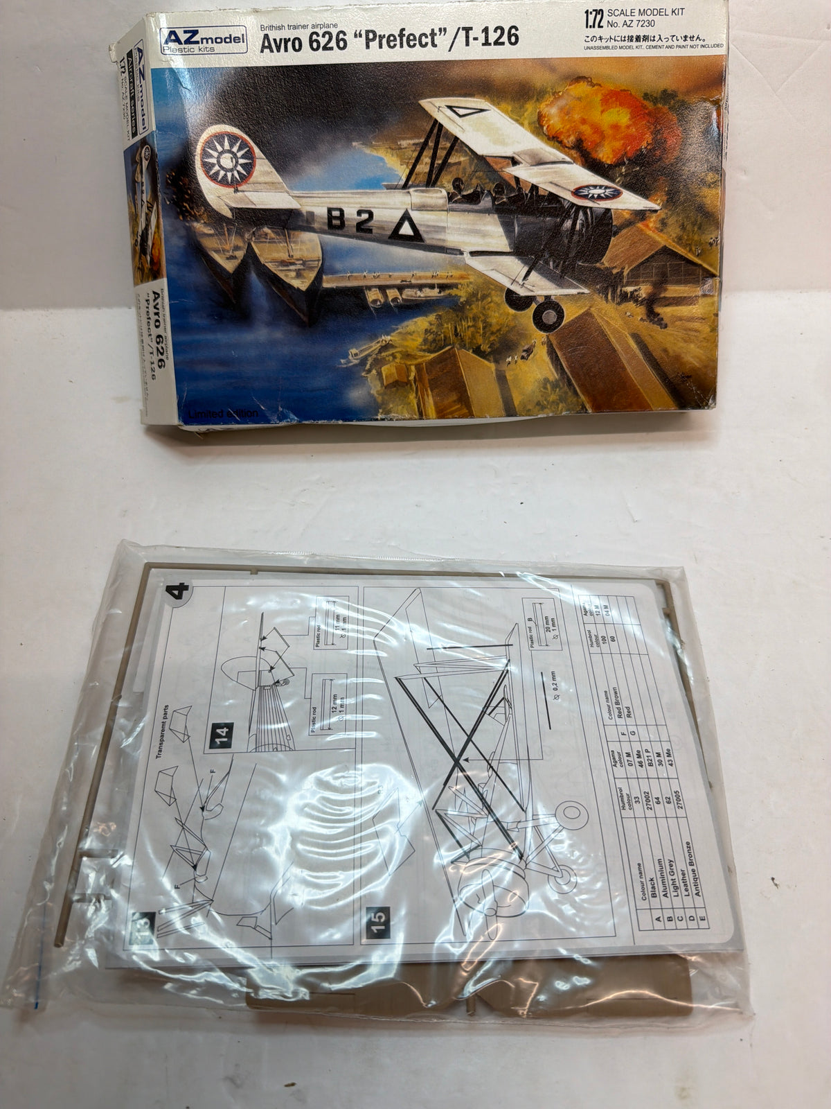 Avro 626 Prefect / T-126 — AZ Model 1/72 Plastic model Kit Vintage