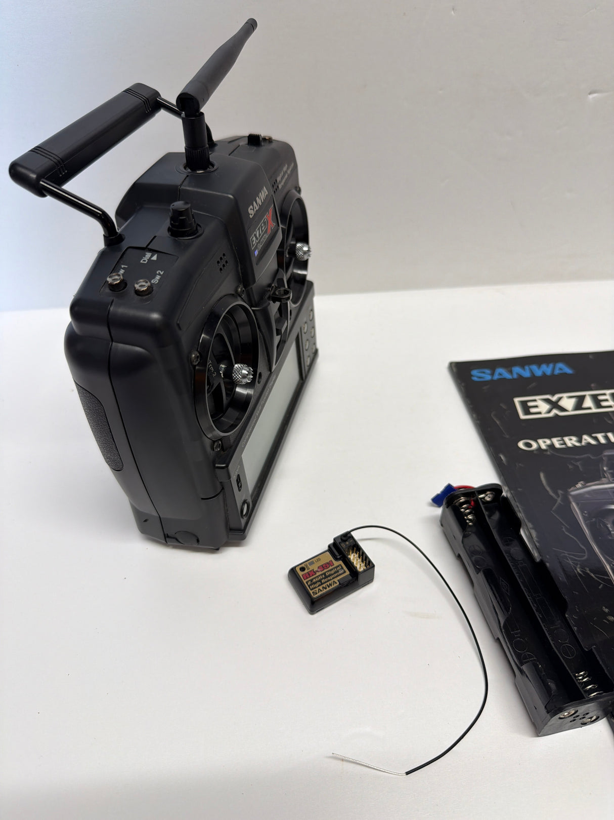 Second Hand Sanwa Exzes X Transmitter + 1 x 451 Reciever