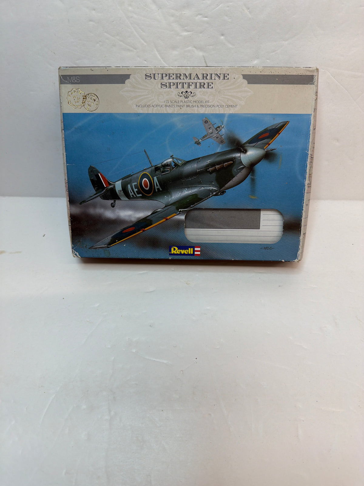Revell Supermarine Spitfire — Marks & Spencer boxed edition 1/72 Scale model Plastic kit