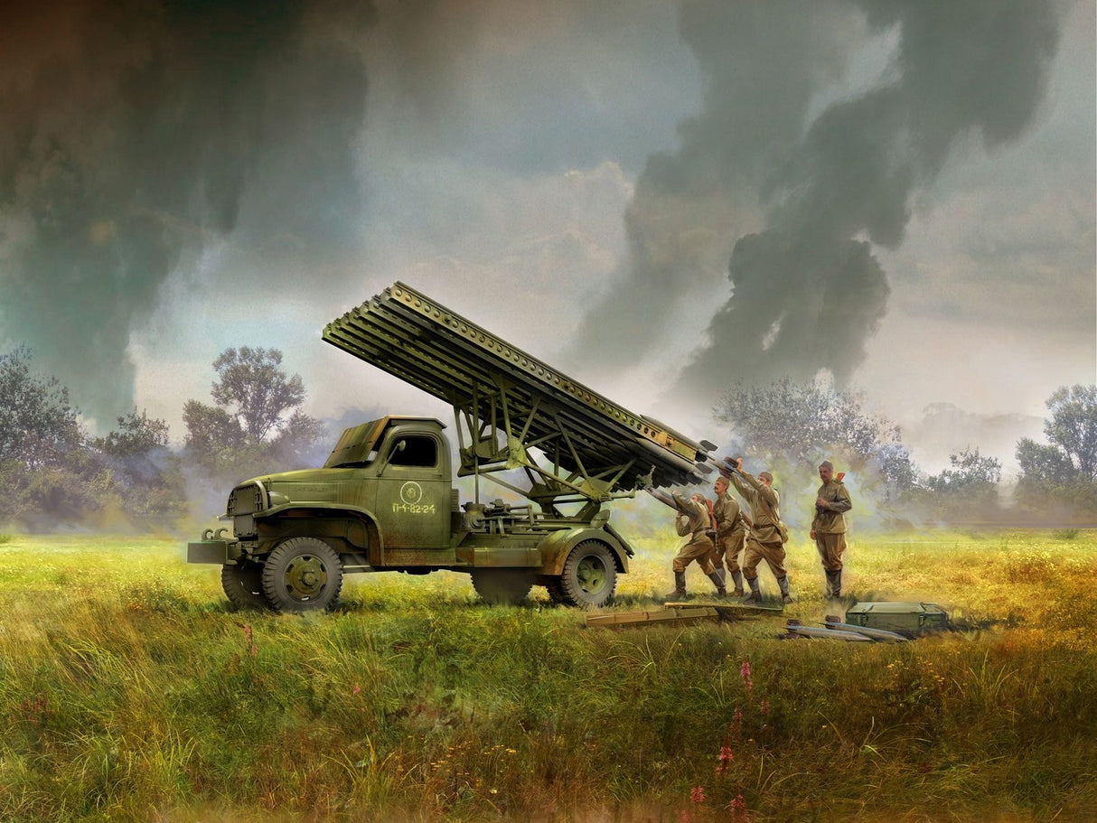 BM-13-16 on G7107 Chassis with 4 Soviet Crew Figures