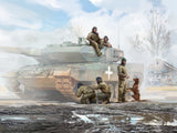 Leopard 2 Crew of the Armed Forces of Ukraine (5 Figures & Dog)