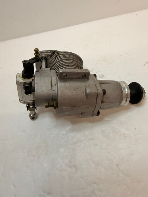 Enya 46-4C 7.5cc Four-Stroke Glow R/C Aircraft Engine – Japan SECOND HAND valves are possibly stuck (Box 161)