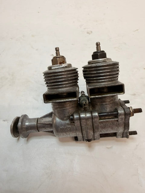 Second Hand engine Glow 2-stroke Fury Twin (Box 161)