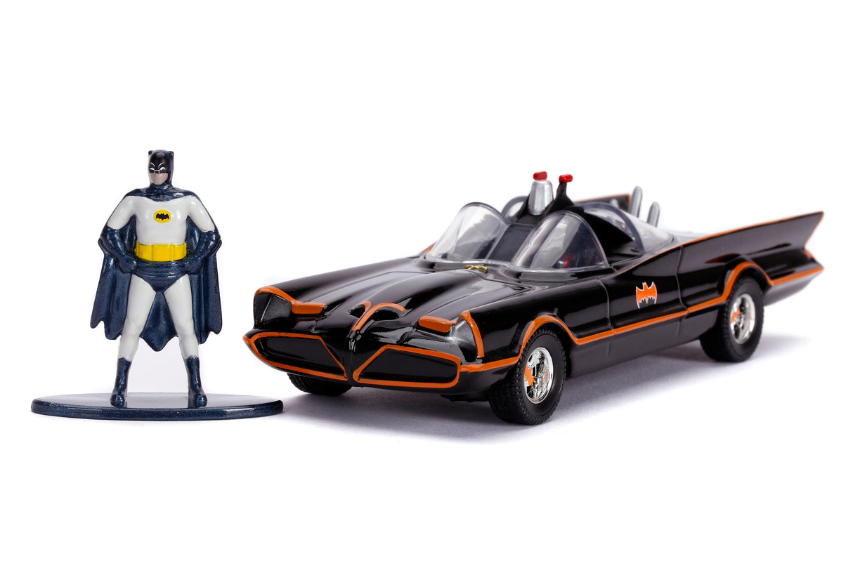 Jada Die Cast Collectables - 1:32 1966 Batmobile with Batman Figure