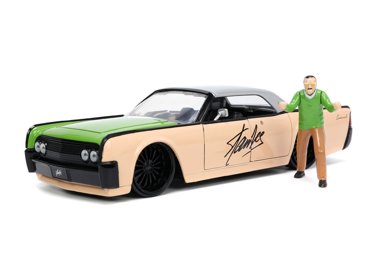 Jada Die Cast Collectables - 1:24 Hollywood Rides 1963 Linclon with Stan Lee Figure