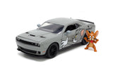 Jada Die Cast Collectables - 1:24 Hollywood Rides Tom and Jerry Camaro with Jerry Figure