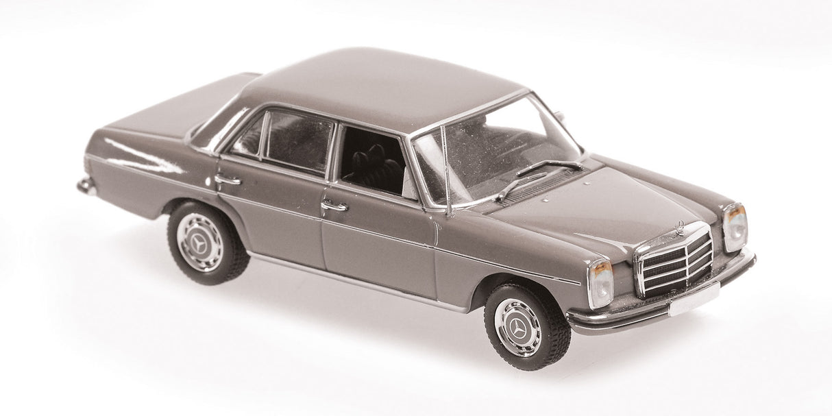 Maxichamps Die Cast Collectables - 1:43 1968 Mercedes-Benz 200 / 8 Grey