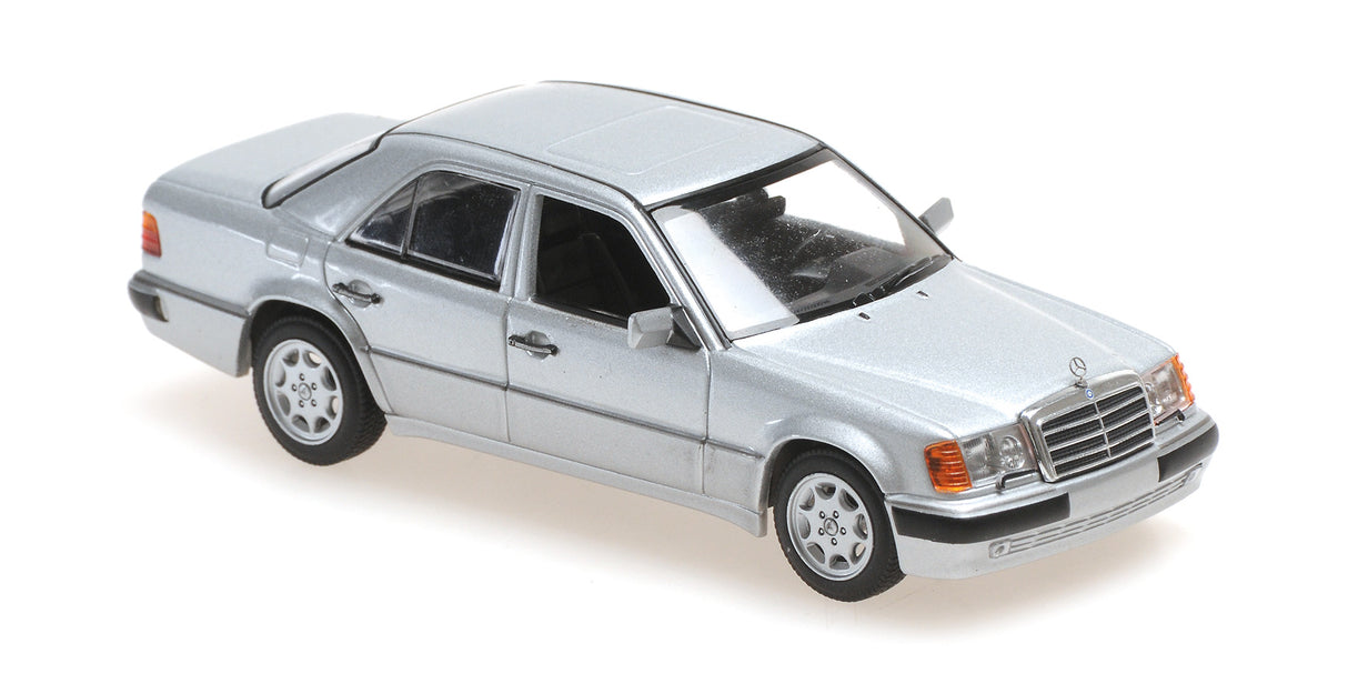 Maxichamps Die Cast Collectables - 1:43 1991 Mercedes 500 E (W124) Silver