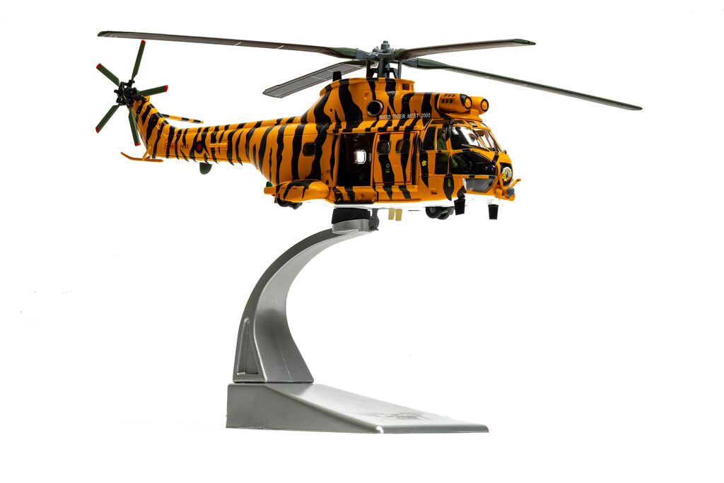 Corgi Westland Puma HC-1 - NATO Tiger Meet livery - RIAT 2005 1:72  AA27006