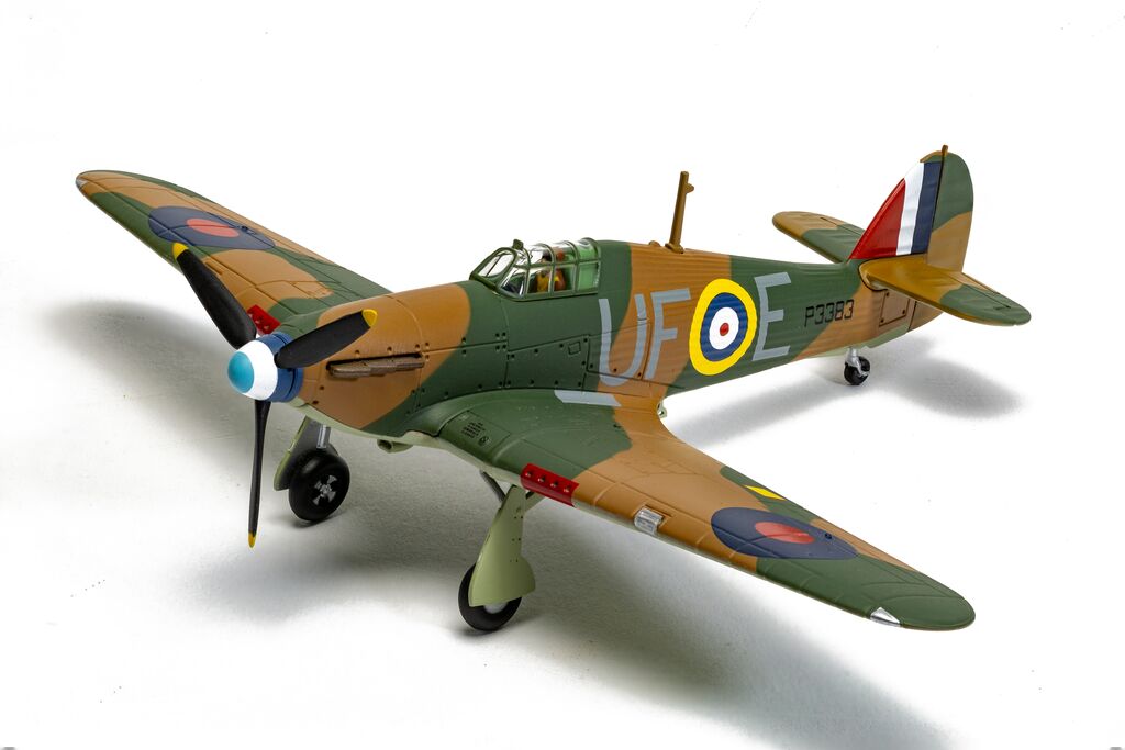 Corgi Hawker Hurricane Mk.I - P/O Billy Fiske - Battle of Britain 85 1:72  AA27609