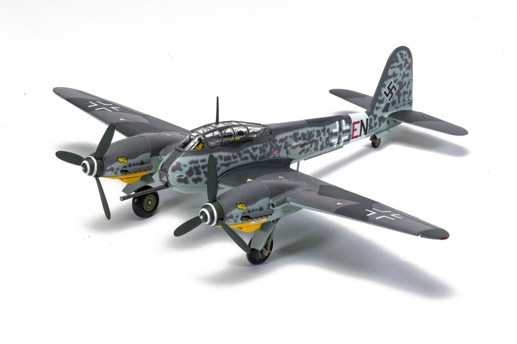 Corgi Messerschmitt Me 410A-1/U4 W.Nr 429263 / 3U+EN Oblt Friedrich Fritz Stehle 5./ZG26 Hildesheim Germany 6th March 1944 Defence of the Reich bomber killer operations 1:72  AA29701
