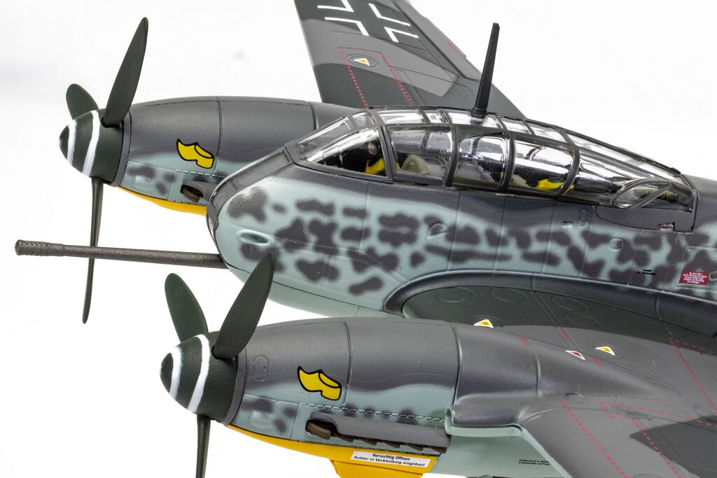 Corgi Messerschmitt Me 410A-1/U4 W.Nr 429263 / 3U+EN Oblt Friedrich Fritz Stehle 5./ZG26 Hildesheim Germany 6th March 1944 Defence of the Reich bomber killer operations 1:72  AA29701