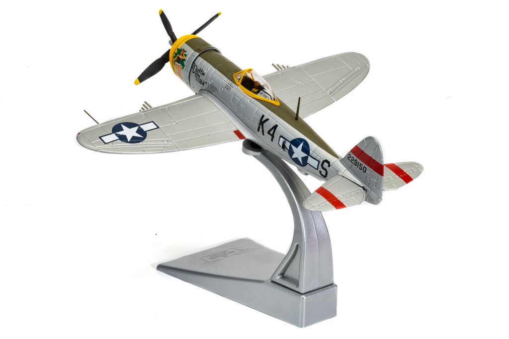 Corgi Republic P-47D Thunderbolt Dottie Mae 42-29150 / K4-S 410th FG 511th FS May 8th 1945 1:72 AA33827