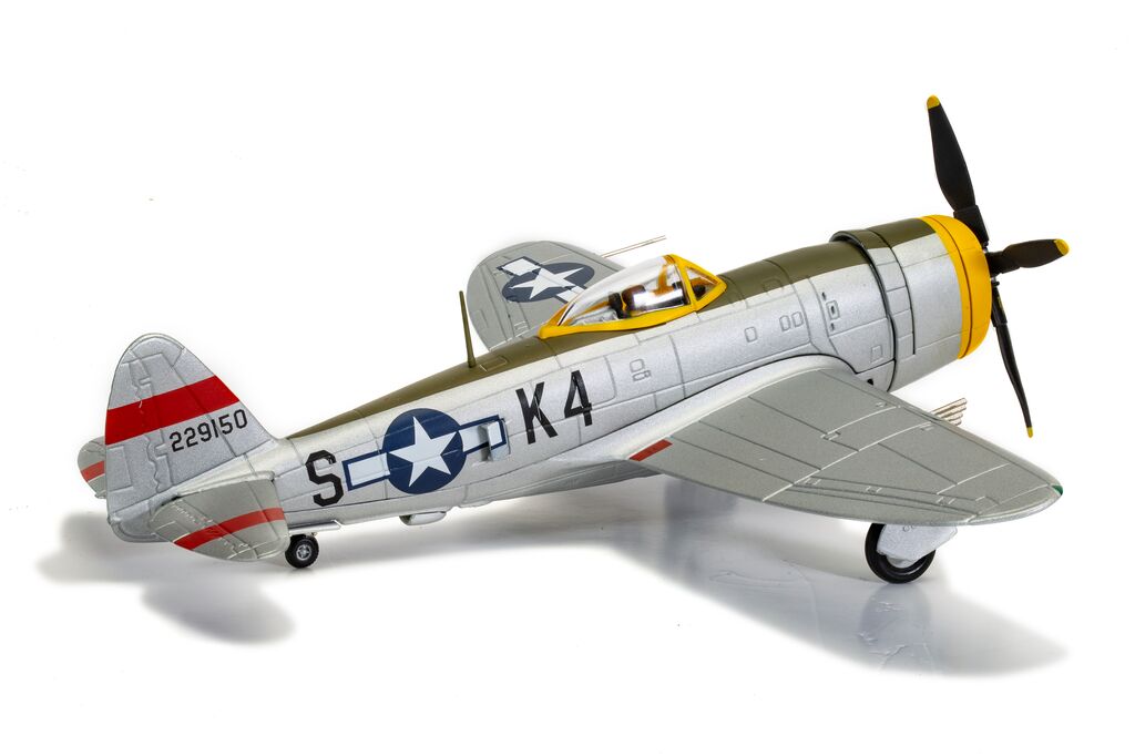 Corgi Republic P-47D Thunderbolt Dottie Mae 42-29150 / K4-S 410th FG 511th FS May 8th 1945 1:72 AA33827