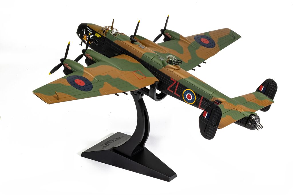 Corgi Handley Page Halifax MkV - Londons Revenge / L for Lana 1:72  AA37210