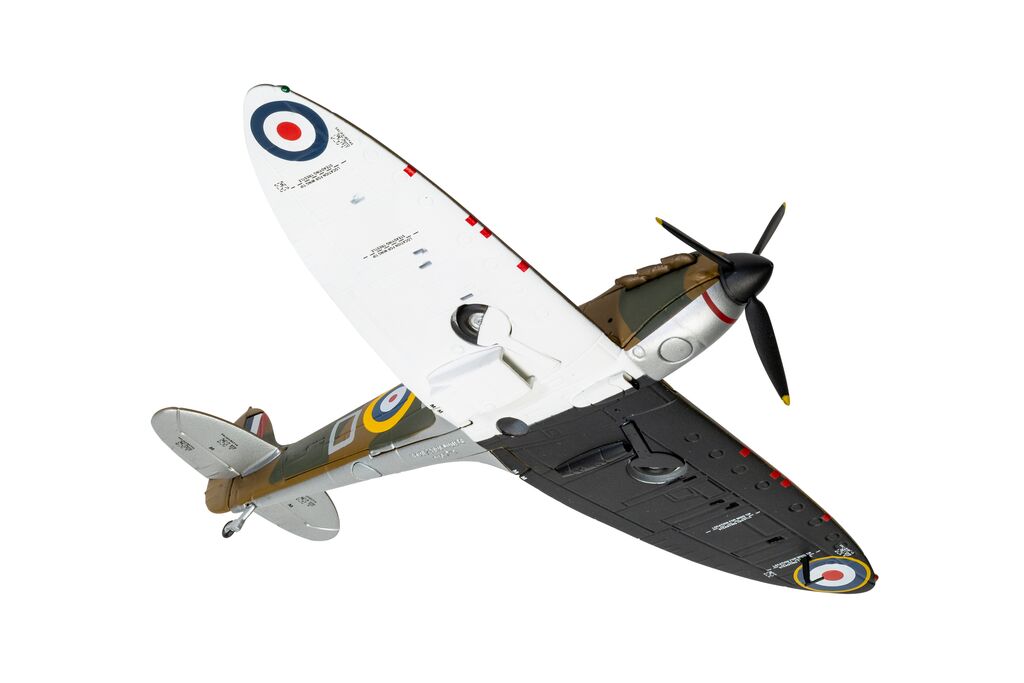 Corgi Supermarine Spitfire MkI - Flt Lt Douglas Bader - Battle of Britain 85 1:72 AA39216