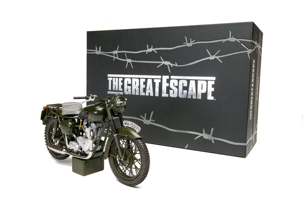 Corgi The Great Escape - Triumph TR6 Trophy (Weathered)  1:12 CC08501