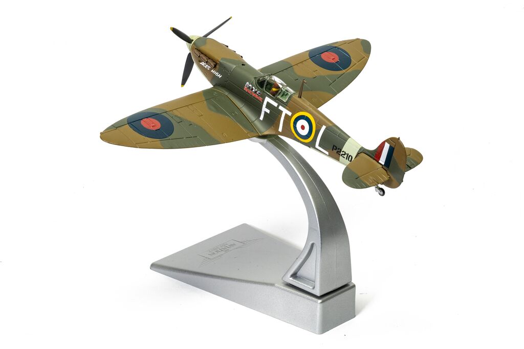 Corgi Iron Maiden - Supermarine Spitfire MKII Aces High 1:72 CC39215