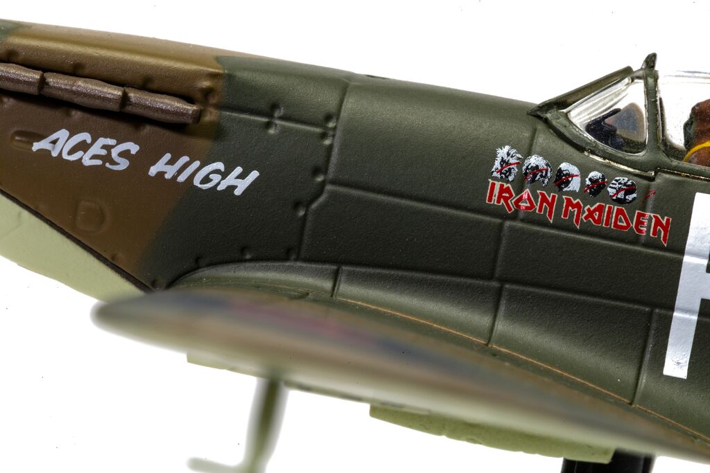 Corgi Iron Maiden - Supermarine Spitfire MKII Aces High 1:72 CC39215