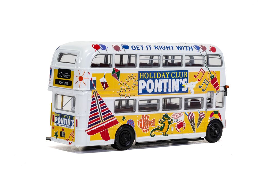 Corgi AEC RM - Blackpool Transport/ Pontins 1:76 OM46317
