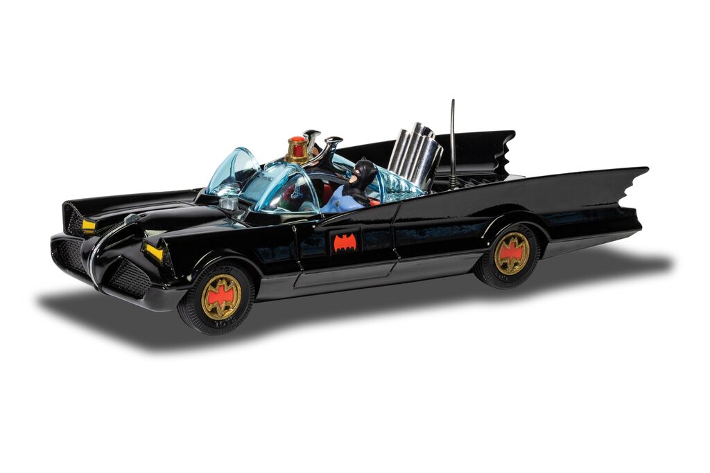 Corgi Batmobile with Batman and Robin RT26701