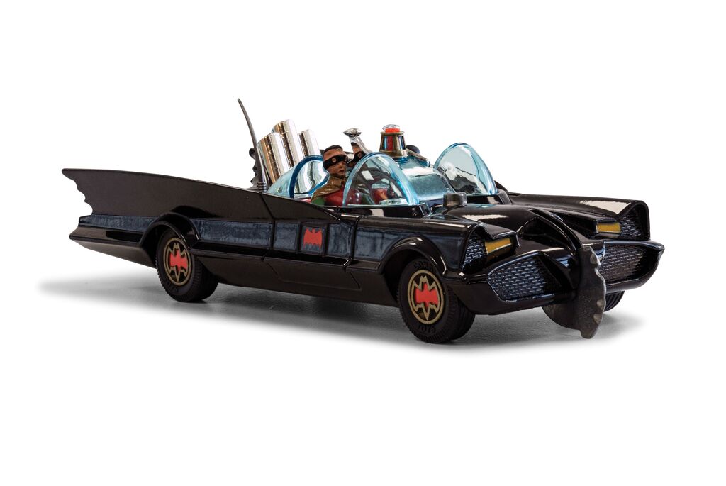 Corgi Batmobile with Batman and Robin RT26701