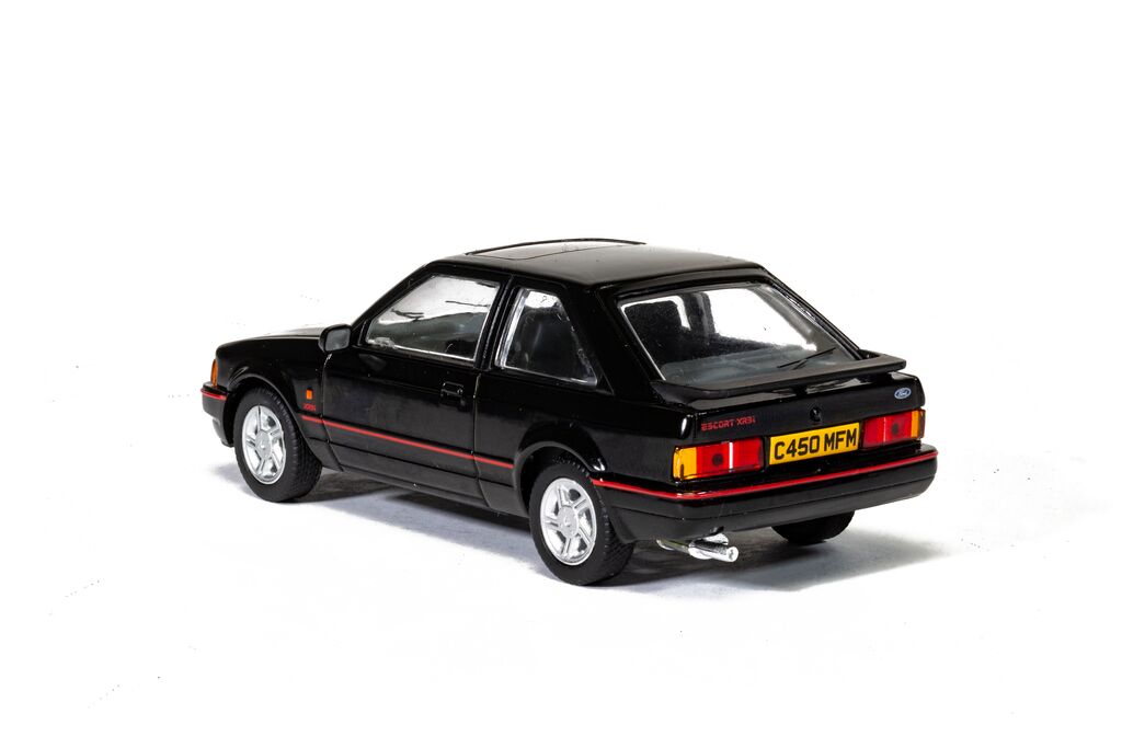 Corgi Vanguards Ford Escort Mk4 XR3i Black 1:43 VA14307B