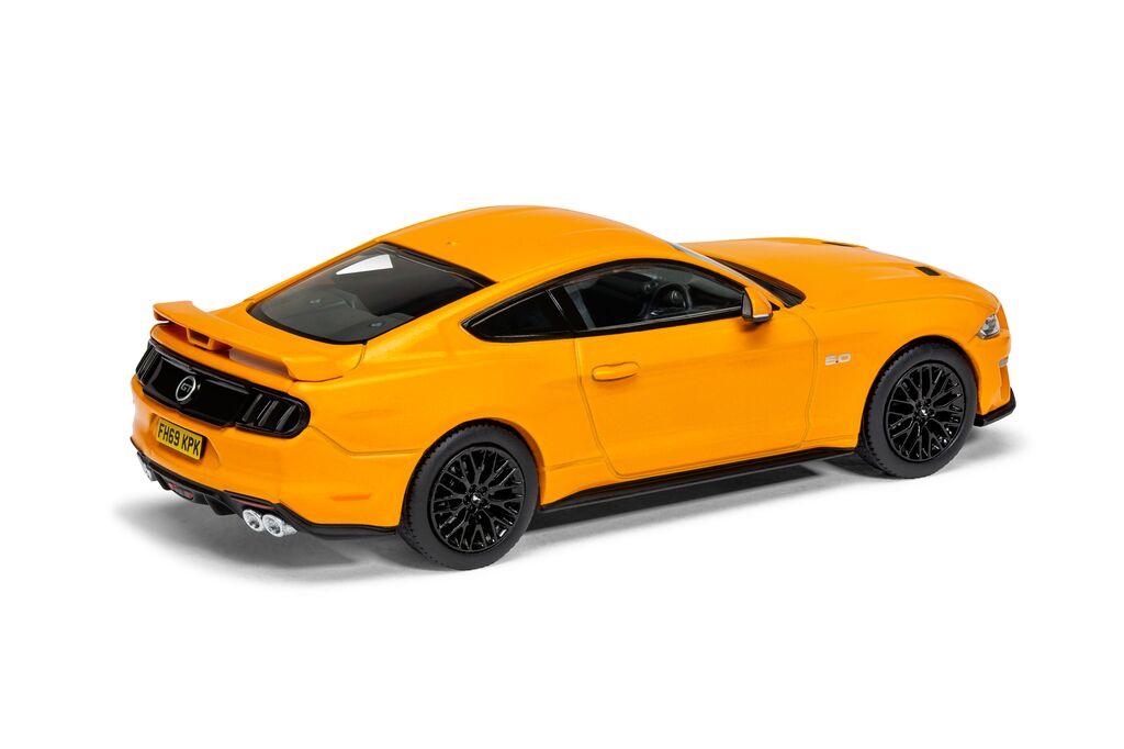 Corgi Vanguards Ford Mustang Mk6 GT Fastback Orange Fury 1:43 VA15502
