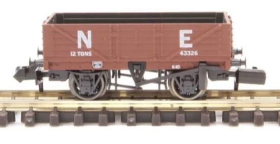 Peco NR-5001E N Gauge 9ft 5 plank open wagon NE Gray