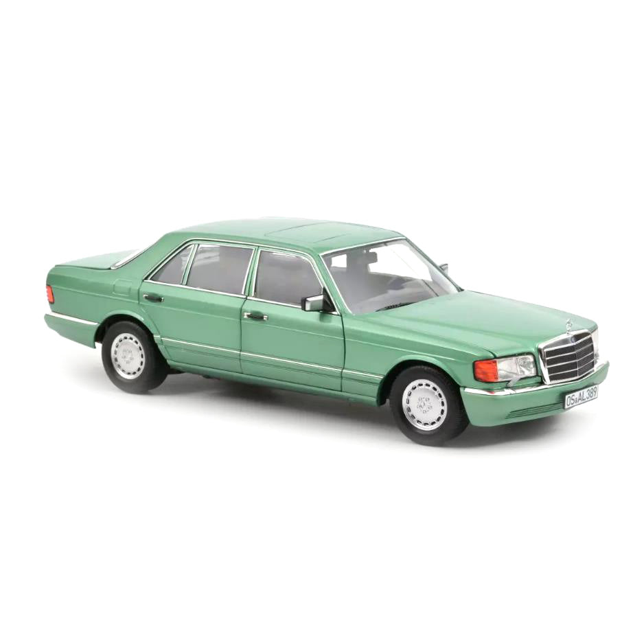 Norev Die Cast Collectables - 1:18 1991 Mercedes-Benz 560 SEL - Light Green Metallic